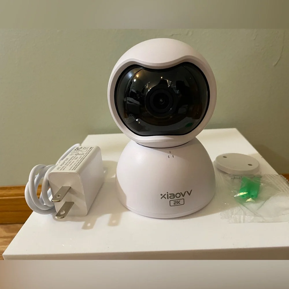Xiaovv Kitten Camera 2K in White and Black